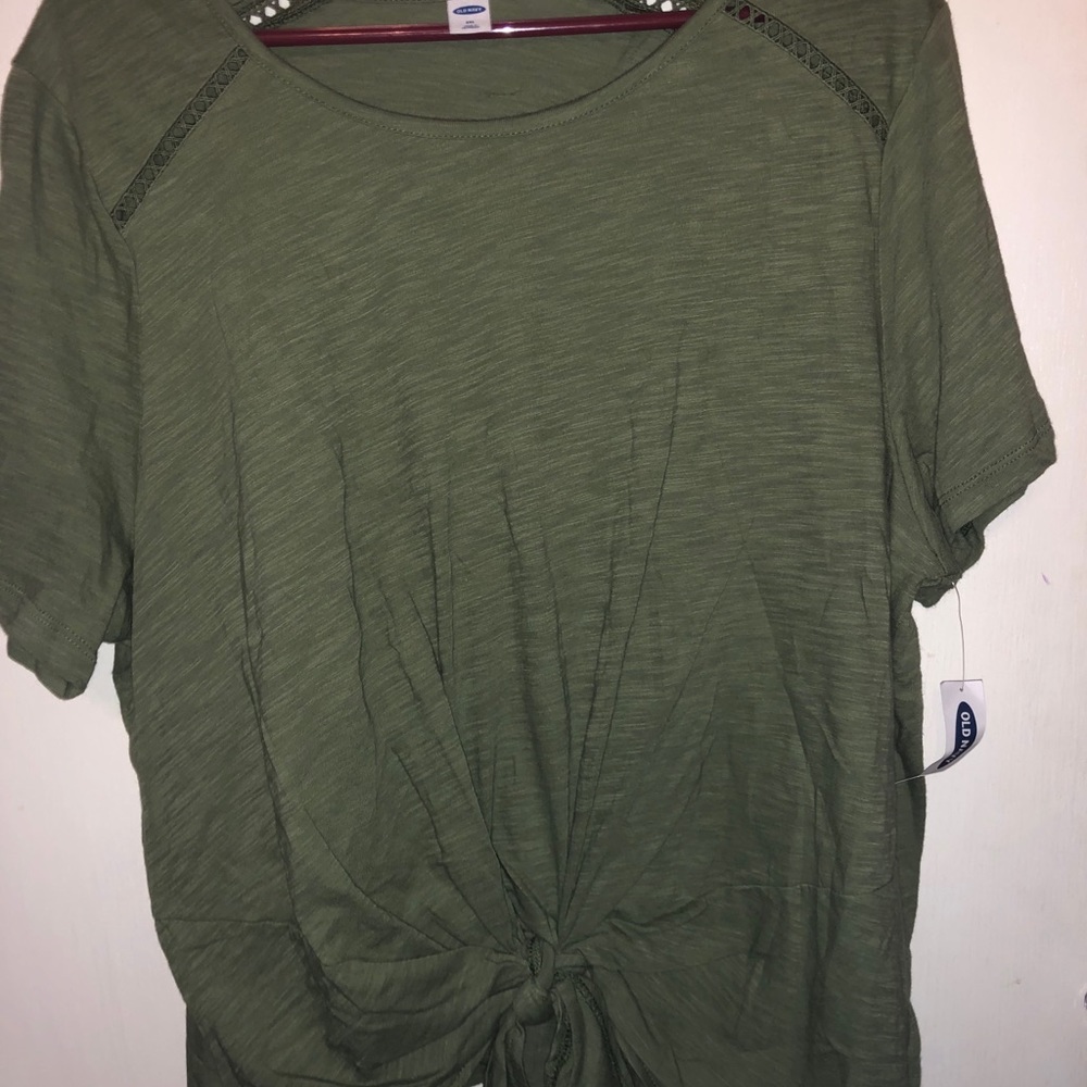 Old Navy - Forest green Knot tee